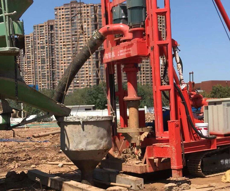 灌注樁鑽機1